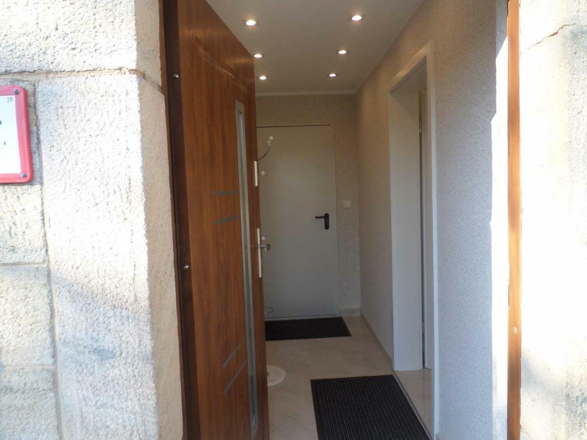 1 Zi. Apartment Naehe Flughafen/Messe Stuttgart 24H Waldenbuch Eksteriør billede